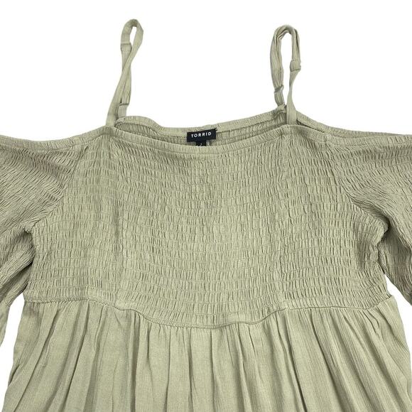 NWT TORRID Babydoll Crinkle Gauze Smocked Cold Shoulder Top Sz 2X Slate Green - Picture 3 of 10